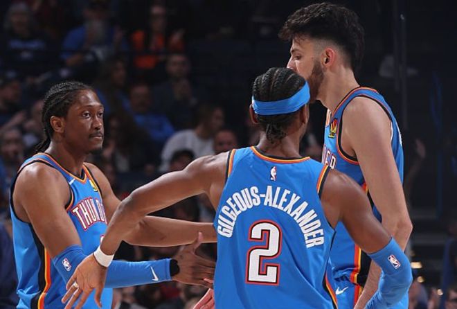 老鹰迎来四 老鹰迎来四